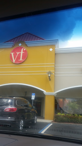 Outlet Store «VF Outlet», reviews and photos, 15501 S Apopka Vineland Rd, Orlando, FL 32821, USA