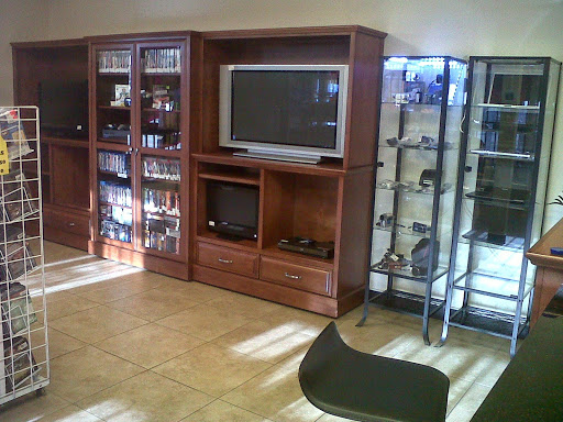 Pawn Shop «Oro Express Mesa Pawn & Gold», reviews and photos, 421 E Broadway Rd, Mesa, AZ 85204, USA