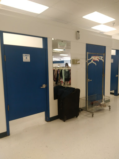 Thrift Store «Goodwill Industries of Kansas», reviews and photos, 5525 W Central Ave, Wichita, KS 67212, USA