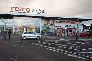 Tesco Extra image