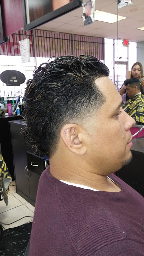 Beauty Salon «Kary Elys Hair Salon», reviews and photos, 111 N 6th St, Conroe, TX 77301, USA