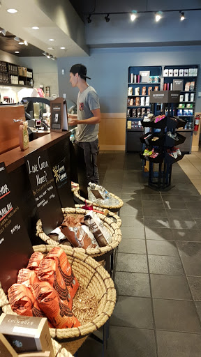 Coffee Shop «Starbucks», reviews and photos, 1720 S Orange Blossom Trail, Apopka, FL 32703, USA