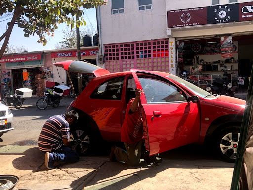 Reparación Automotriz Chapas y Elevadores