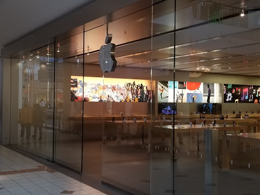 Computer Store «Apple Willow Grove Park», reviews and photos, 2500 W Moreland Rd, Willow Grove, PA 19090, USA