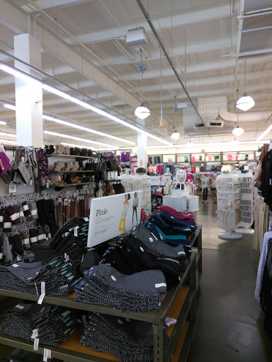 Clothing Store «Old Navy», reviews and photos, 20505 S Dixie Hwy, Cutler Bay, FL 33189, USA