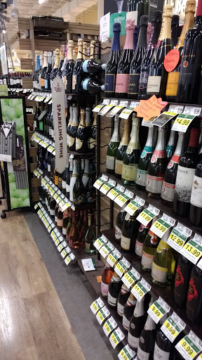 Grocery Store «Lowes Foods of Apex», reviews and photos, 5400 Apex Peakway, Apex, NC 27502, USA