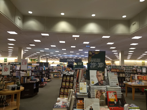 Book Store «Barnes & Noble», reviews and photos, 735 Haywood Rd, Greenville, SC 29607, USA