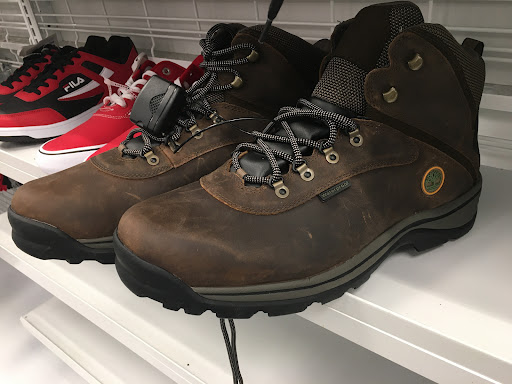 Clothing Store «Ross Dress for Less», reviews and photos, 1001 Pontiac Rd, Drexel Hill, PA 19026, USA