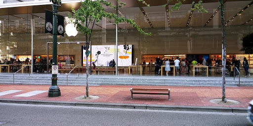 Computer Store «Apple Pioneer Place», reviews and photos, 450 SW Yamhill St, Portland, OR 97204, USA