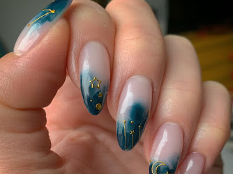 Wildflower nails by Emily