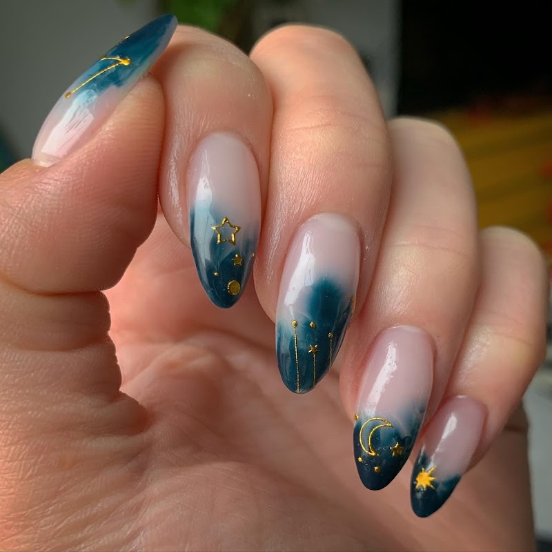 Wildflower nails by Emily