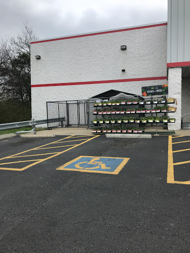 Home Improvement Store «Tractor Supply Co.», reviews and photos, 1714 N Main St, Shelbyville, TN 37160, USA
