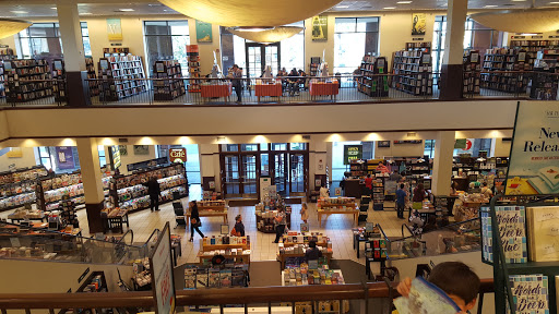 Book Store «Barnes & Noble Booksellers Ventura», reviews and photos, 4820 Telephone Rd, Ventura, CA 93003, USA