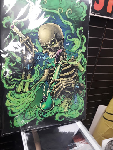 Tobacco Shop «AK SMOKE SHOP», reviews and photos, 5135 W Shaw Ave, Fresno, CA 93722, USA