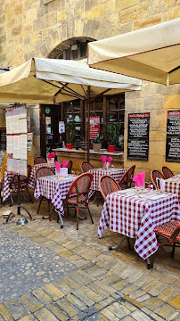 Atmosphère du Restaurant français La Salamandre à Sarlat-la-Canéda - n°3