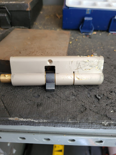 Emergency Locksmith Service «Wise Locksmith», reviews and photos, 19510 Bothell Everett Hwy, Bothell, WA 98012, USA