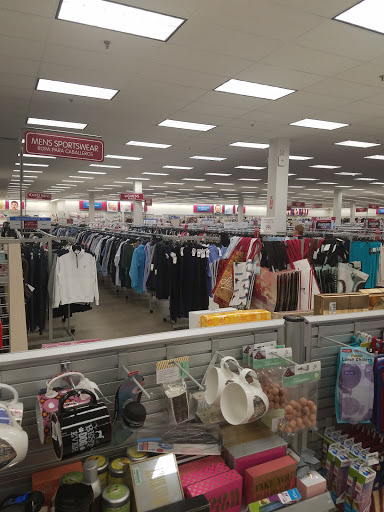 Clothing Store «Burlington Coat Factory», reviews and photos, 400 Lowell Ave #1, Haverhill, MA 01832, USA