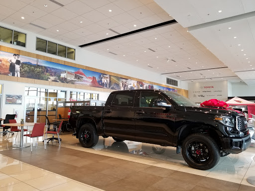 Toyota Dealer «Larry H. Miller Toyota Peoria», reviews and photos, 8633 W Bell Rd, Peoria, AZ 85382, USA