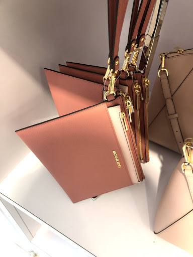 Fashion Accessories Store «Michael Kors», reviews and photos, 20-A Killingworth Turnpike #430, Clinton, CT 06413, USA