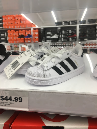 Shoe Store «WSS», reviews and photos, 2520 S Bristol St, Santa Ana, CA 92704, USA