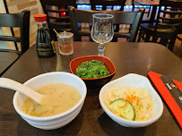 Plats et boissons du Restaurant japonais Sushi Crimée à Paris - n°4