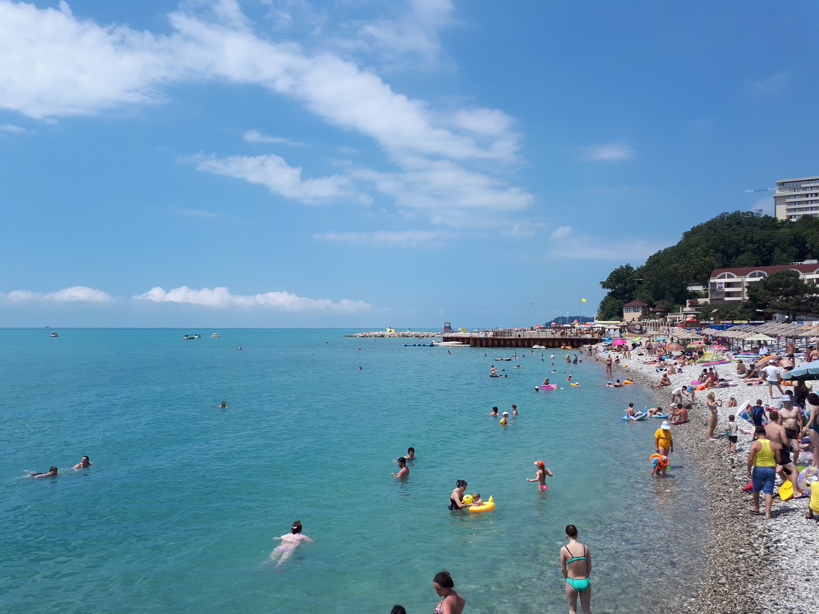 Foto de Nebug beach - lugar popular entre os apreciadores de relaxamento