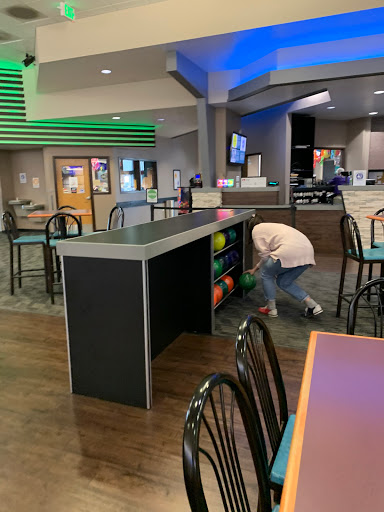 Recreation Center «Park Lanes Family Entertainment Center», reviews and photos, 6360 SE Alexander St, Hillsboro, OR 97123, USA