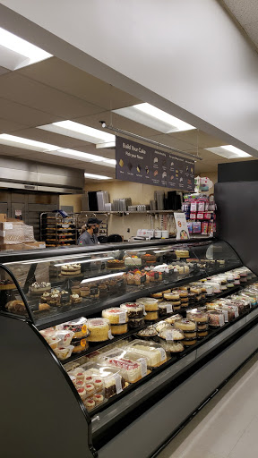 Grocery Store «Stop & Shop», reviews and photos, 275 Highland Ave, Cheshire, CT 06410, USA