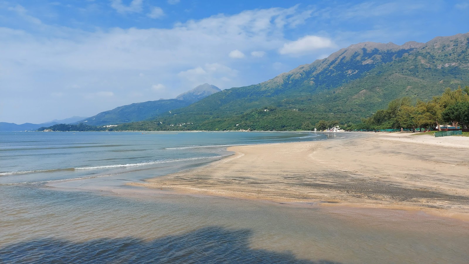 Foto af Pui O Beach med høj niveau af renlighed