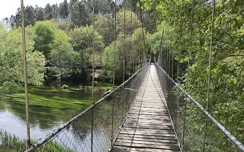 Ponte Colgante de Parada image