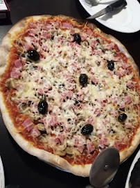 Pizza du Pizzas à emporter Pizzeria Tokina à Les Issards - n°5