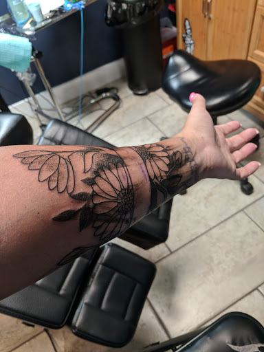 Tattoo Shop «Seventh Seal Tattoo», reviews and photos, 921 Jenks Ave, Panama City, FL 32401, USA