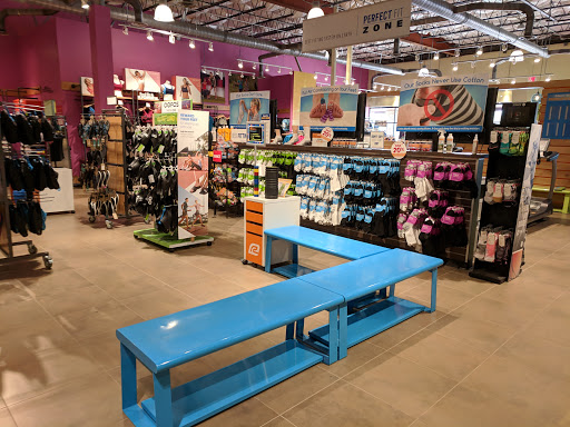 Running Store «Road Runner Sports», reviews and photos, 1120 W Broad St, Falls Church, VA 22046, USA