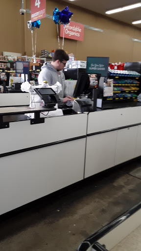 Grocery Store «Grocery Outlet Bargain Market», reviews and photos, 920 Ocean Beach Hwy, Longview, WA 98632, USA