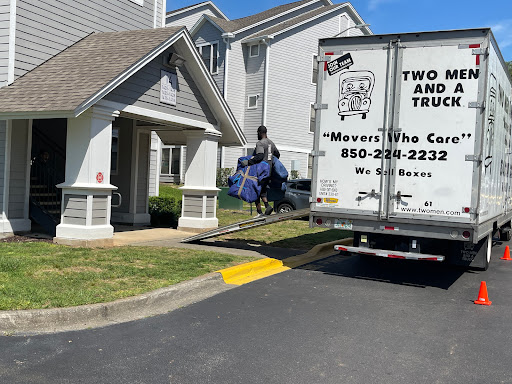 Moving and Storage Service «Two Men and a Truck», reviews and photos, 1196 Capital Cir NE c, Tallahassee, FL 32301, USA