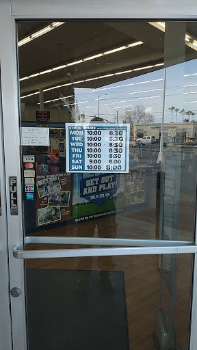 Sporting Goods Store «Big 5 Sporting Goods», reviews and photos, 3420 Arden Way, Sacramento, CA 95825, USA