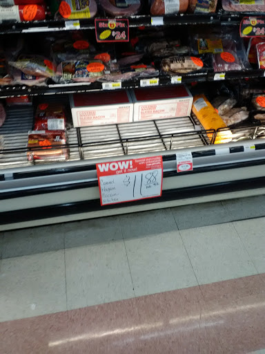 Grocery Store «Cash Saver Food Outlet», reviews and photos, 600 E Race Ave, Searcy, AR 72143, USA