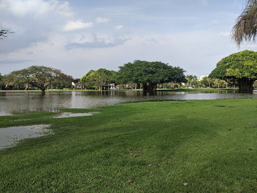 Golf Course «Granada Golf Course», reviews and photos, 2001 Granada Blvd, Coral Gables, FL 33134, USA