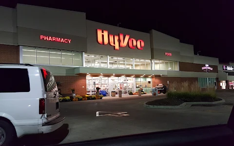 Hy-Vee Grocery Store image