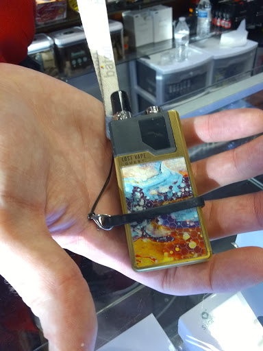 Cigar Shop «Vapor Trails Smoke Shop», reviews and photos, 1050 E Ray Rd #3, Chandler, AZ 85225, USA