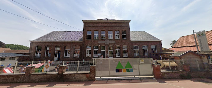 École Saint Louis de Velaines (Centre Scolaire Libre de Celles- Mont-de-l'Enclus | Éc n°2) Rue des Ecoles 15, 7760 Celles, Belgique