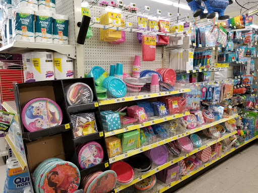 Dollar Store «FAMILY DOLLAR», reviews and photos, 1040 Seminola Blvd, Casselberry, FL 32707, USA