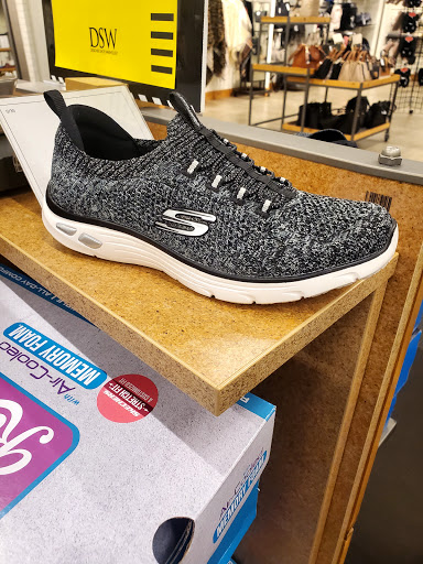 Shoe Store «DSW Designer Shoe Warehouse», reviews and photos, 1650 Airport Blvd #350, Pensacola, FL 32504, USA