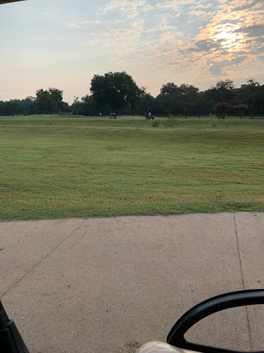 Golf Course «Grover C Keeton Golf Course», reviews and photos, 2323 N Jim Miller Rd, Dallas, TX 75227, USA