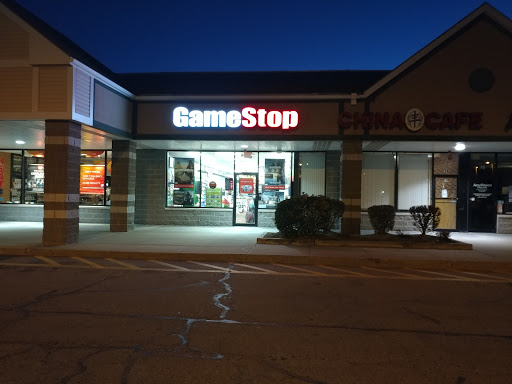 GameStop, 12 Fairhaven Commons Way, Fairhaven, MA 02719, USA, 