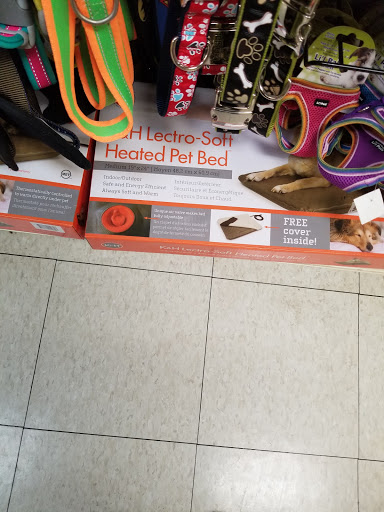 Pet Supply Store «Pet Supplies Plus», reviews and photos, 2224 S Main St, Ann Arbor, MI 48103, USA