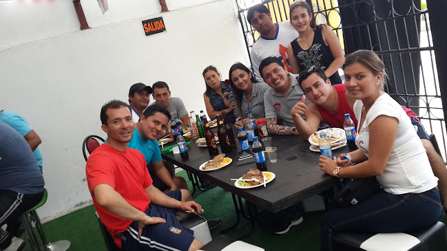 LA PICHANGA SPORT BAR - Santo Domingo de los Colorados