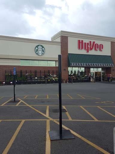 Supermarket «Hy-Vee», reviews and photos, 500 37th St NW, Rochester, MN 55901, USA