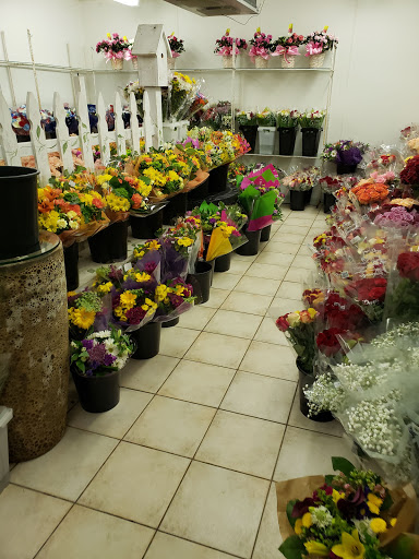 Florist «Crimson Ridge Florist Rockford», reviews and photos, 735 N Perryville Rd, Rockford, IL 61107, USA