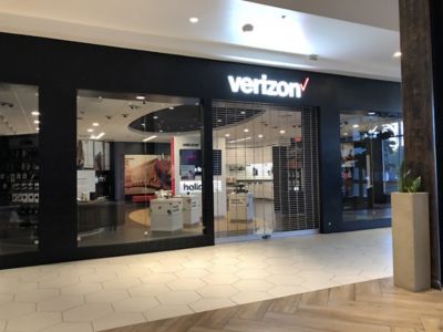 Cell Phone Store «Verizon», reviews and photos, 5094 N Montclair Plaza Ln, Montclair, CA 91763, USA